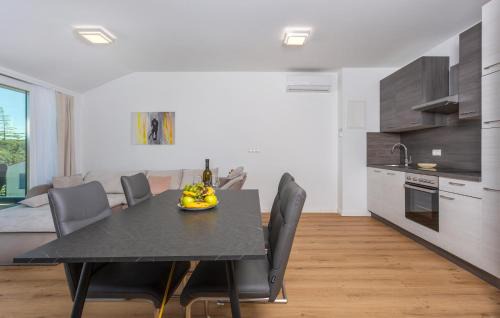 Malinska Apartment | 1 Bedroom Beautiful Apartment In Malinska