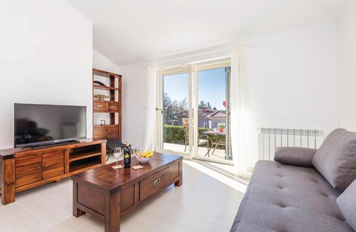 Sarsoni Apartment | 1 Bedroom Beautiful Apartment In Matulji
