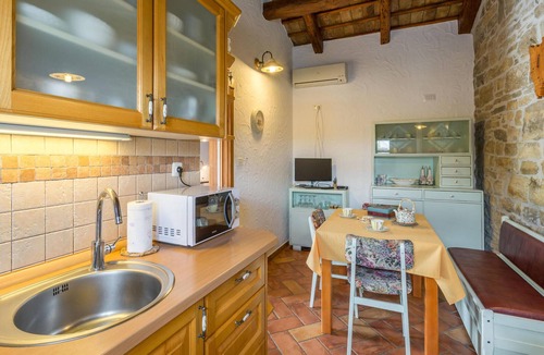 Gologorica Apartment | 1 bedroom lovely apartment in Cerovlje