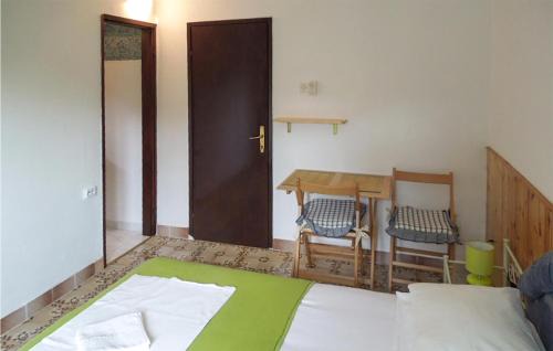 Martinscica Apartment | 1 Bedroom Lovely Apartment In Martinscica