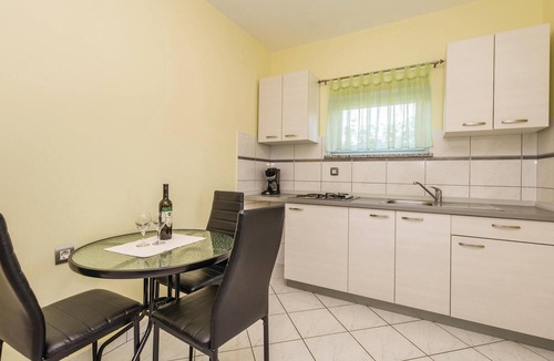 Povljana Apartment | 1 bedroom pet friendly apartment in Povljana