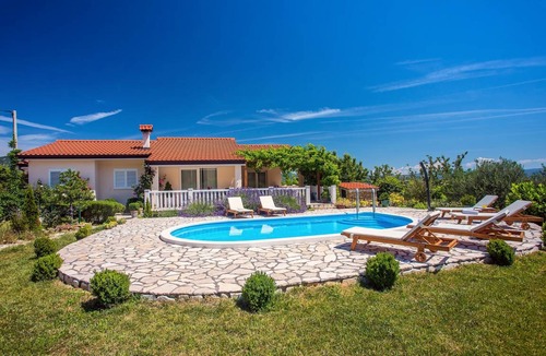 Kucice Villa | 112 m² Villa ∙ 3 bedrooms ∙ 6 guests