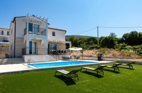 Diminici Villa | 129 m² Villa ∙ 4 bedrooms ∙ 8 guests