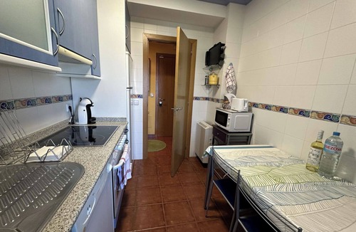 Portonovo Apartment | 2 Bed Apt Sleeps 4 - Two TVs - Free Parking