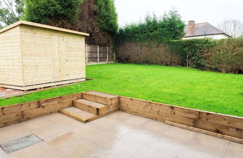 Tamworth House | 2 Bed Town Centre House with Parking in Tamworth