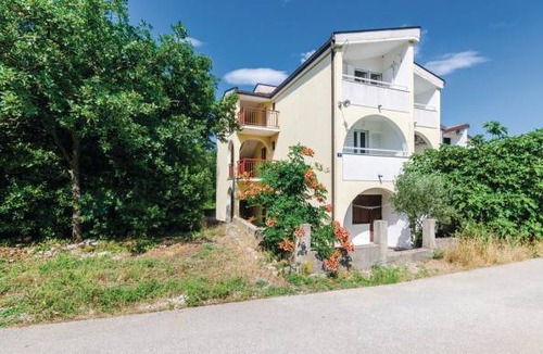 Hodilje Apartment | 2 bedroom accommodation in Hodilje