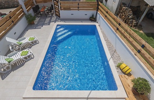 Mali Vareski House | 2 bedroom accommodation in Krnica