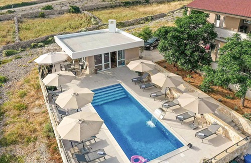 Kustici Apartment | 2 bedroom accommodation in Kustici