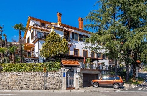 Volosko Apartment | 2 bedroom accommodation in Opatija