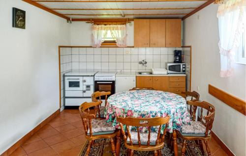 Lokve House | 2 Bedroom Awesome Home In Homer-Lokve