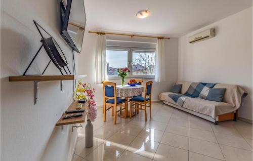 Medulin Apartment | 2 Bedroom Cozy Apartment In Medulin