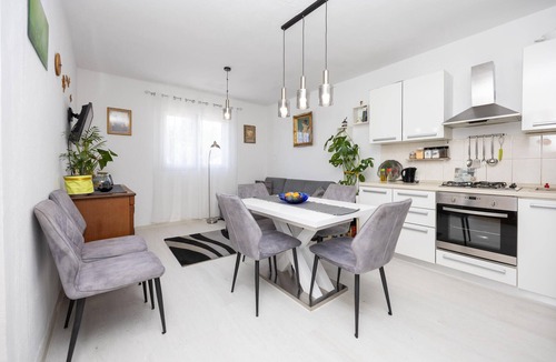 Gustirna Apartment | 2 bedroom lovely apartment in Gustirna