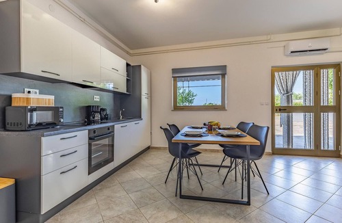 Mali Vareski Apartment | 2 bedroom nice apartment in Peruski