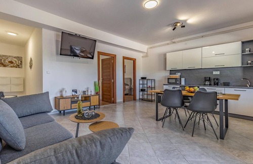 Mali Vareski Apartment | 2 bedroom nice apartment in Peruski