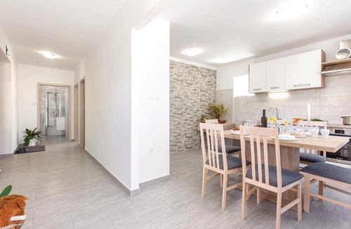 Bakar House | 2 bedroom pet friendly home in Skrljevo
