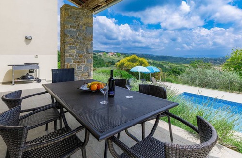 Baredine Villa | 200 m² Villa ∙ 4 bedrooms ∙ 8 guests