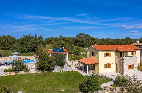 Makovci Villa | 200 m² Villa ∙ 4 bedrooms ∙ 8 guests