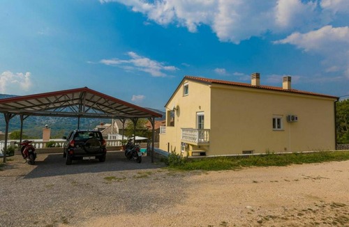 Grizane House | 210 m² House ∙ 5 bedrooms ∙ 10 guests