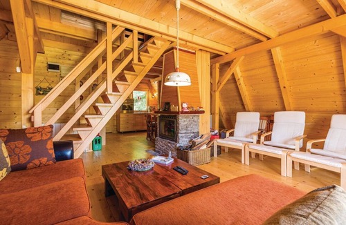 Crni Lug House | 3 Bed House Sleeps 6 - Pool, Pets, Garden, Parking