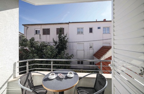 Kastel Novi Apartment | 3 bedroom accommodation in Kastel Novi
