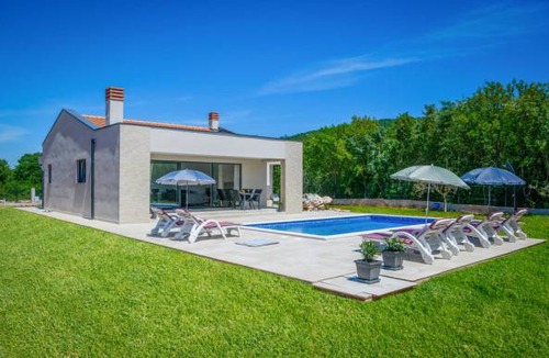Brgod House | 3 bedroom accommodation in Trget