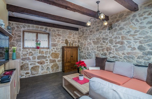 Rasopasno House | 3 bedroom accommodation in Malinska