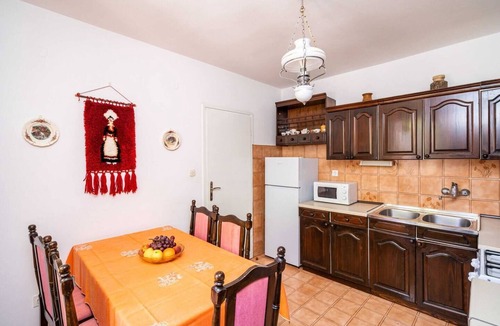 Gornji Kono House | 3-bedroom apartment in charming Dubrovnik with WiFi, AC