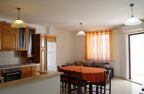 Vinkuran Apartment | 3-bedroom apartment in village Vinkuran