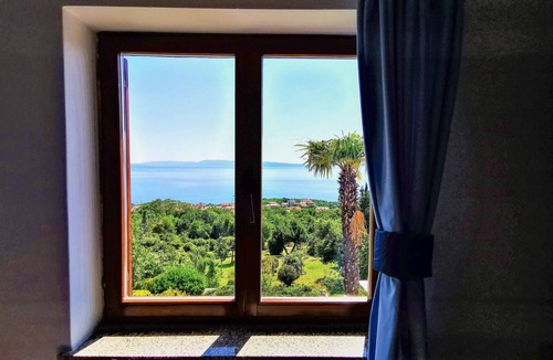 Kostrena Apartment | 3 bedroom awesome apartment in Kostrena