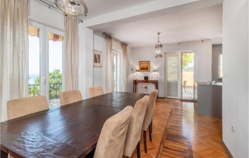 Palit Apartment | 3 Bedroom Awesome Apartment In Rab
