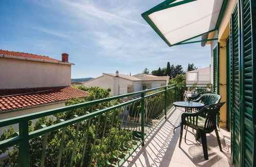 Pirovac Apartment | 3 bedroom beach front apartment in Pirovac