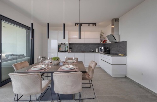 Zurkovo Apartment | 3 bedroom cozy apartment in Kostrena