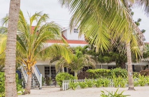 Alta Mar House | 3 bedroom house (town center, steps always from the beach)