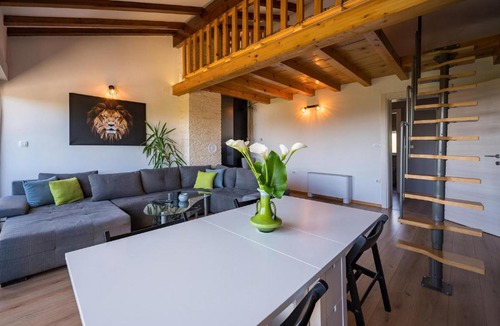 Bezjaki Apartment | 3 Bedroom Nice Apartment In Marinici