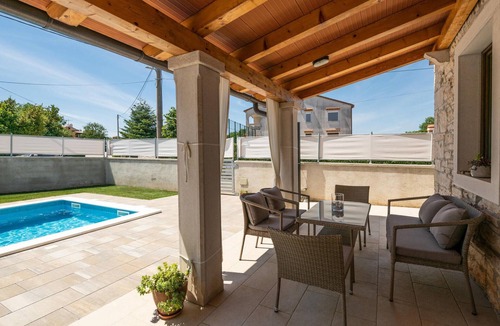 Muntic House | 3 Bedroom Villa in Pula