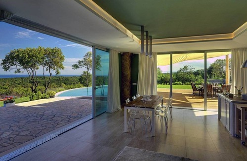 Peruski House | 300 m² House ∙ 3 bedrooms ∙ 8 guests