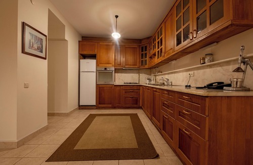 Sultanahmet House | 3BR House w Private Terrace - 3 Bathrooms - 5 Min to Blue Mosque & Hagia Sophia