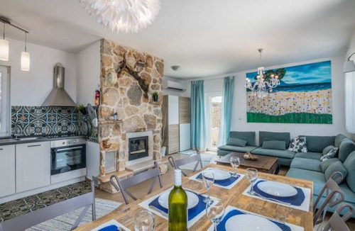 Miholascica House | 4 bedroom accommodation in Miholascica