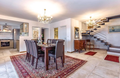 Praputnjak House | 4 bedroom amazing home in Praputnjak