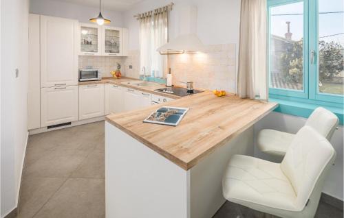 Boljun House | 4 Bedroom Amazing Home In Boljun