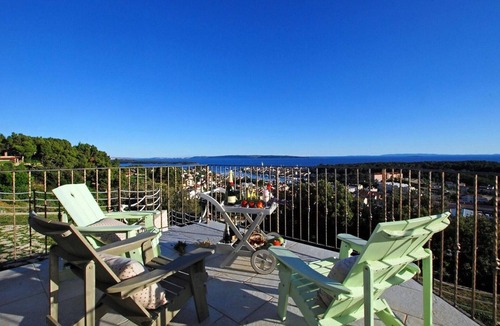 Palit House | 4 bedroom awesome home in Rab