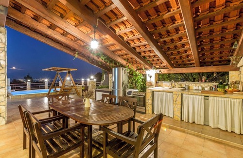 Rudine Villa | 4-bedroom villa with swimming pool, set in nature. Relax and unwind