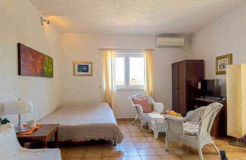 Okrug Donji Apartment | 40 m² Apartment ∙ 3 guests
