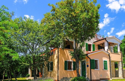 Stanisovi House | 5 bedroom accommodation in Koromacno