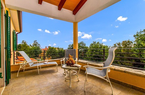 Stanisovi House | 5 bedroom accommodation in Koromacno