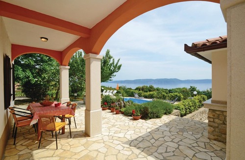 Crni House | 5 bedroom accommodation in Labin