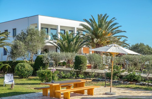 Vir House | 5*, directly by the sea, - beautiful, new design house