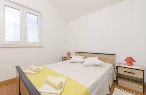 Splitska Apartment | 60 m² Apartment ∙ 2 bedrooms ∙ 5 guests