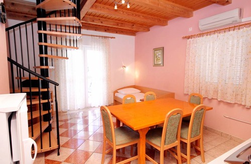 Jadranovo Apartment | 63 m² Apartment ∙ 2 bedrooms ∙ 6 guests