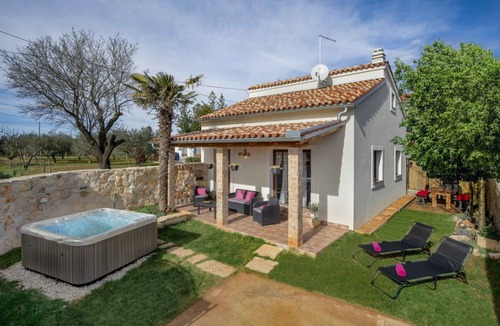 Loborika Other | 70 m² Accommodation ∙ 2 bedrooms ∙ 5 guests